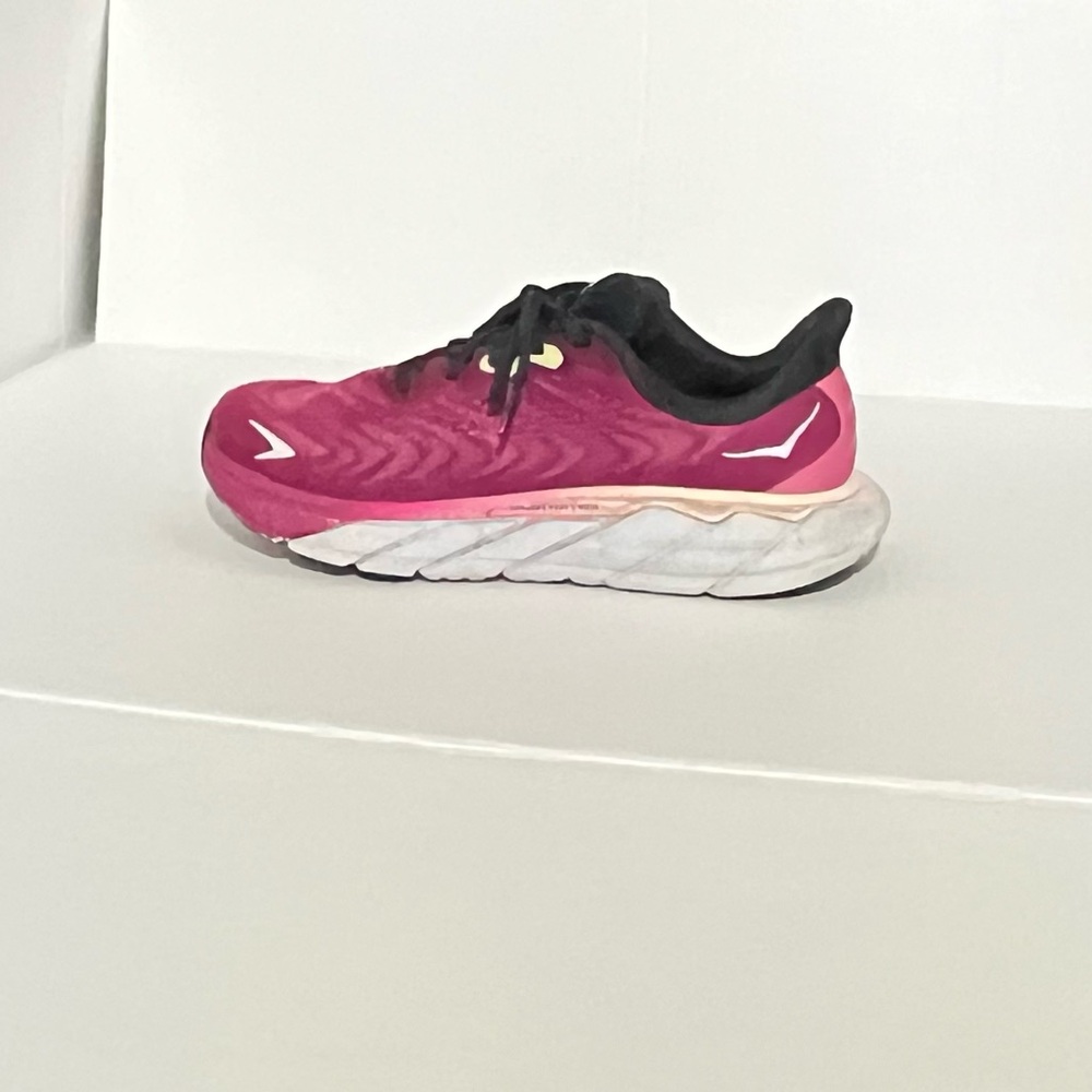HOKA Arahi 6 Running Shoes - Picture 3 of 12